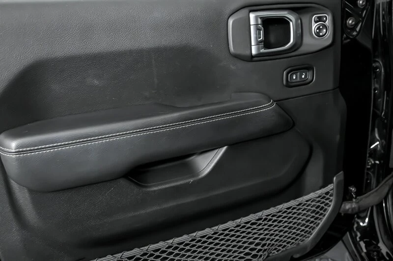 2020 Jeep JL Wrangler - Image 17 of 21