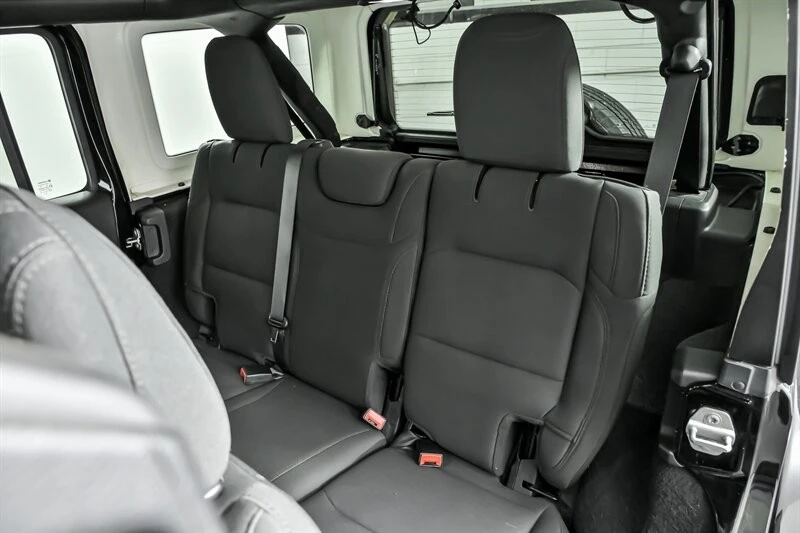 2020 Jeep JL Wrangler - Image 21 of 21