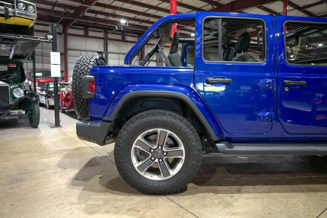 2020 Jeep JL Wrangler - Image 9 of 12