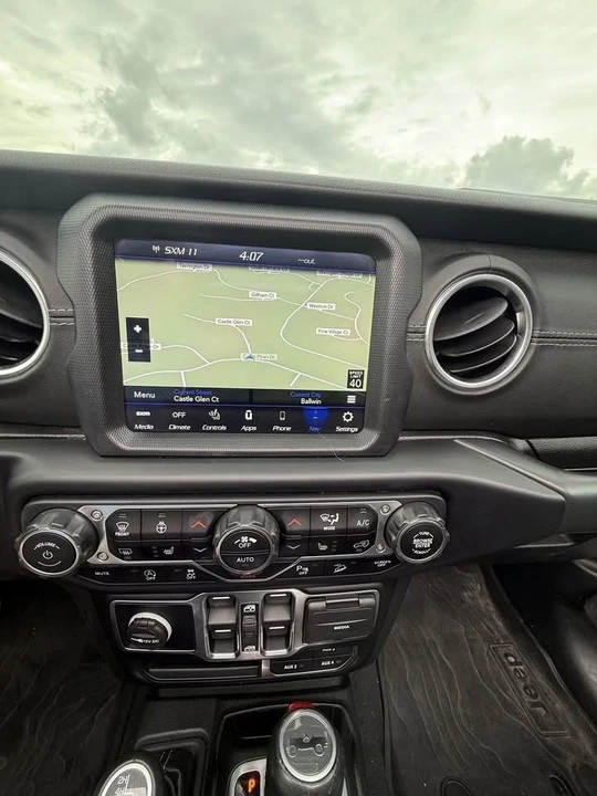 2020 Jeep JL Wrangler - Image 7 of 14