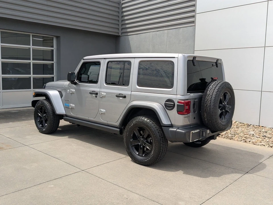 2020 Jeep JL Wrangler - Image 6 of 12