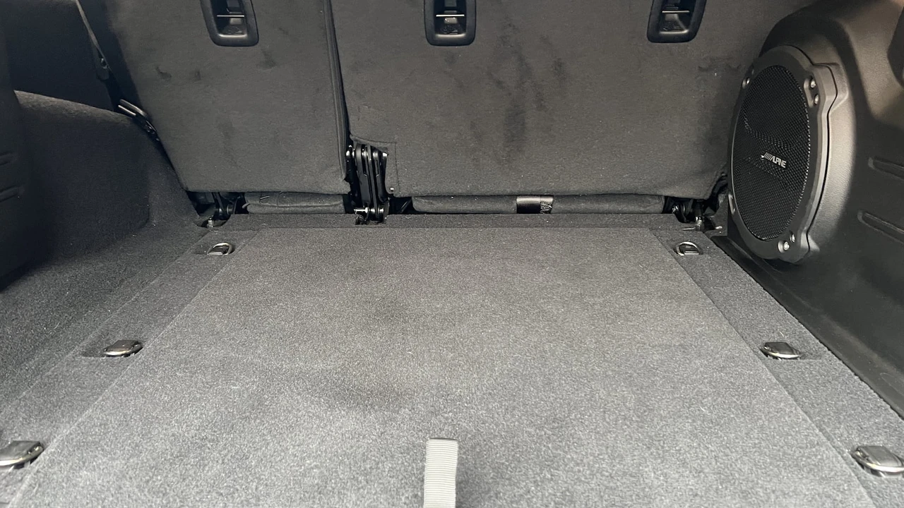 2020 Jeep JL Wrangler - Image 7 of 9