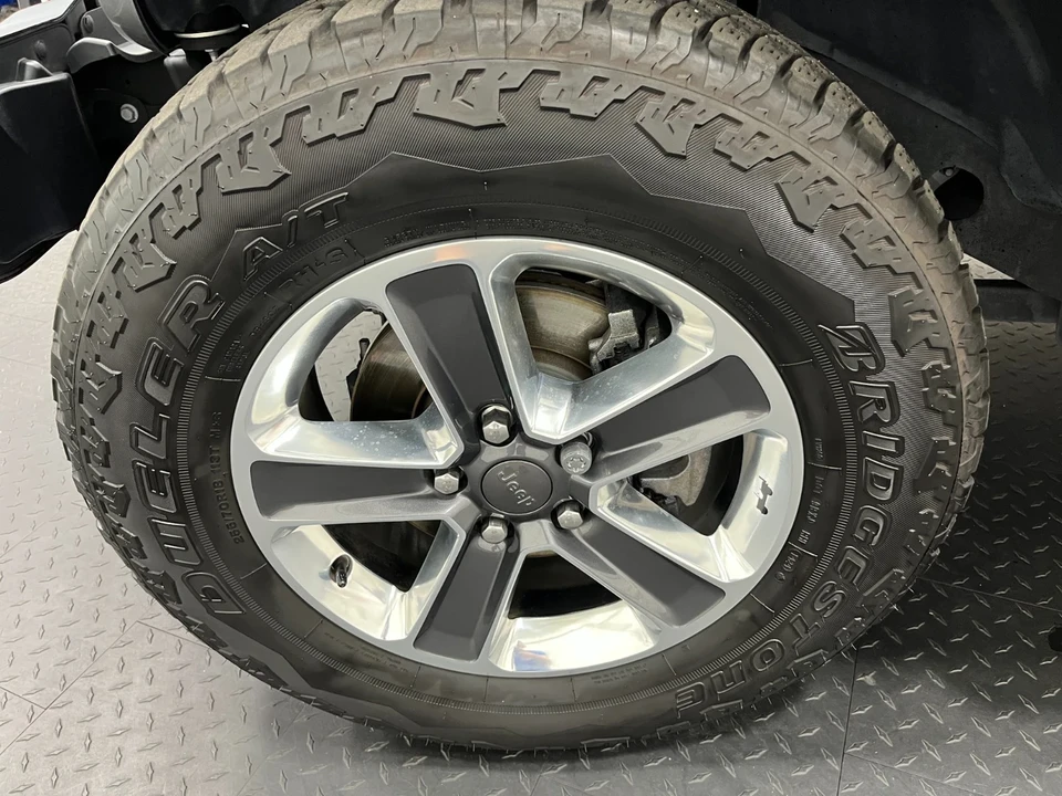 2020 Jeep JL Wrangler - Image 14 of 21