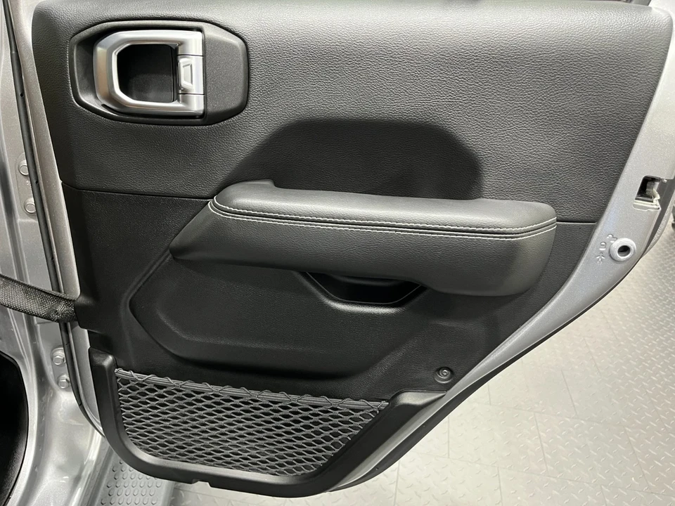 2020 Jeep JL Wrangler - Image 21 of 21