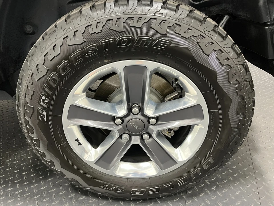 2020 Jeep JL Wrangler - Image 15 of 21