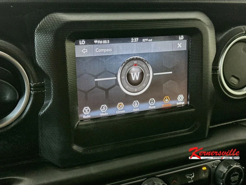 2020 Jeep JL Wrangler - Image 19 of 24