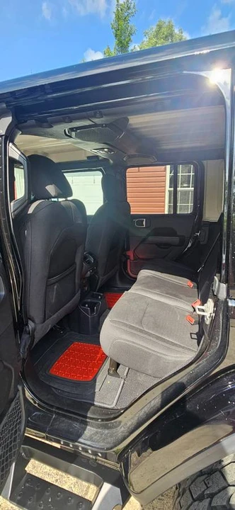 2020 Jeep JL Wrangler - Image 4 of 6