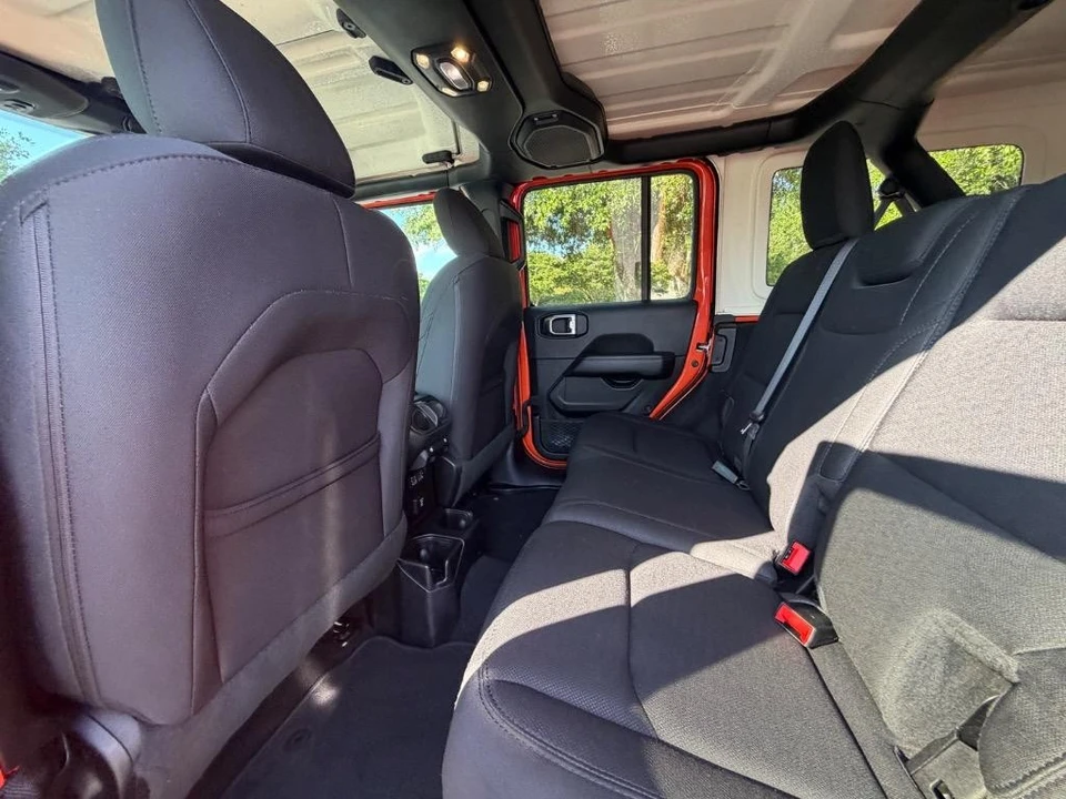 2020 Jeep JL Wrangler - Image 18 of 28