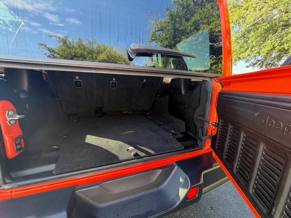 2020 Jeep JL Wrangler - Image 22 of 28