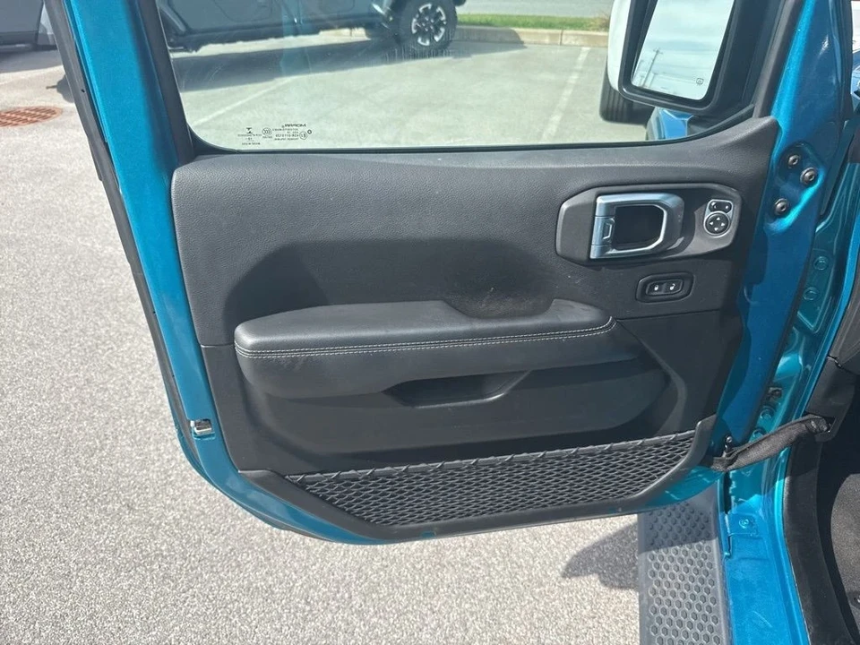 2020 Jeep JL Wrangler - Image 11 of 12