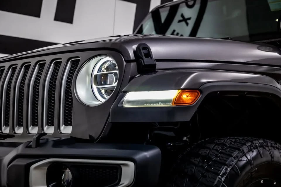 2020 Jeep JL Wrangler - Image 15 of 20