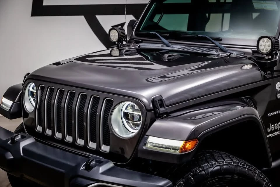 2020 Jeep JL Wrangler - Image 19 of 20