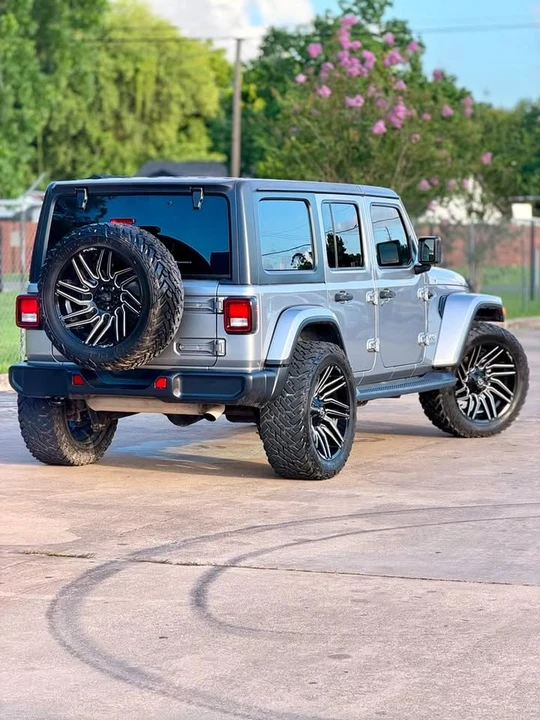 2020 Jeep JL Wrangler - Image 11 of 11