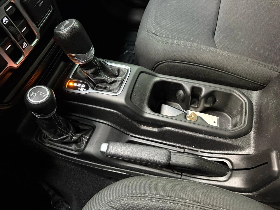 2020 Jeep JL Wrangler - Image 19 of 21