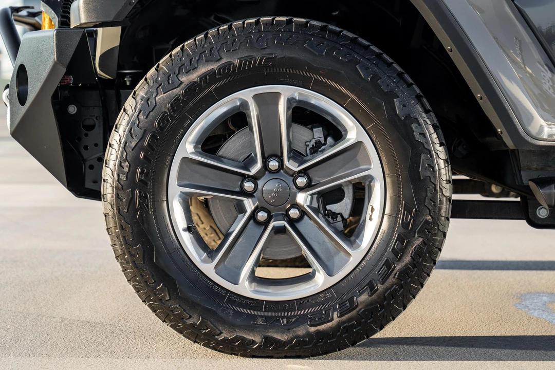 2020 Jeep JL Wrangler - Image 26 of 31
