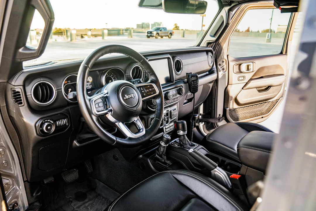 2020 Jeep JL Wrangler - Image 30 of 31