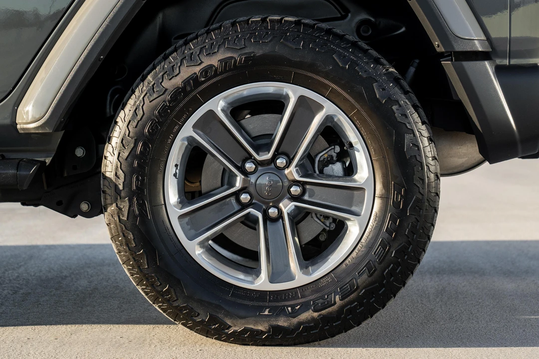 2020 Jeep JL Wrangler - Image 27 of 31