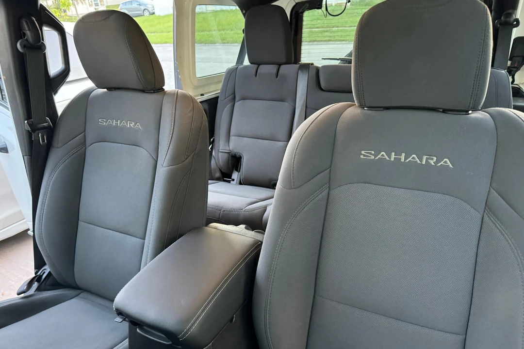 2020 Jeep JL Wrangler - Image 25 of 30