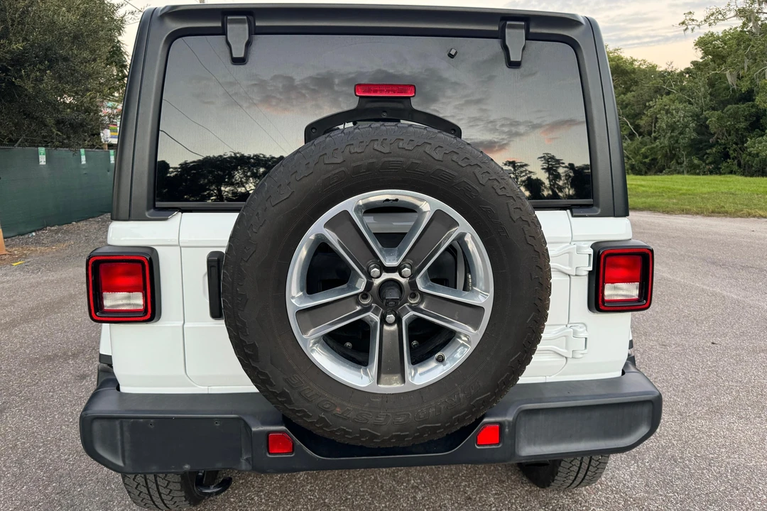 2020 Jeep JL Wrangler - Image 5 of 30