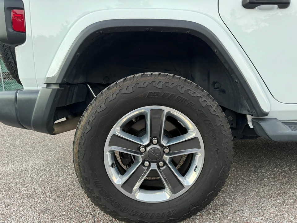 2020 Jeep JL Wrangler - Image 22 of 30