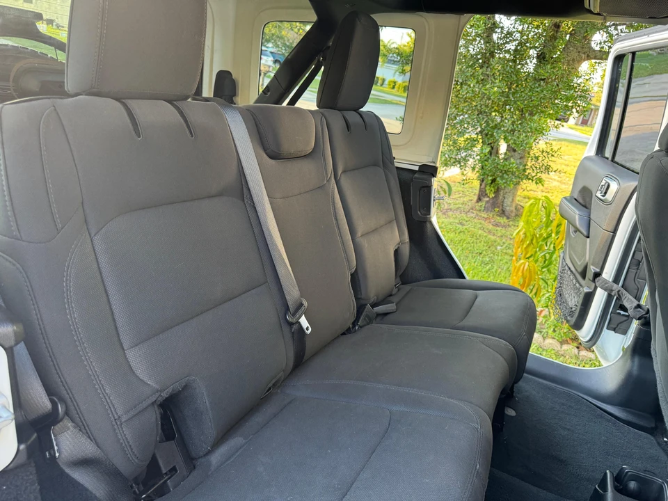 2020 Jeep JL Wrangler - Image 30 of 30