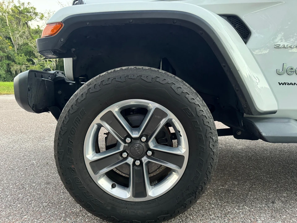 2020 Jeep JL Wrangler - Image 20 of 30