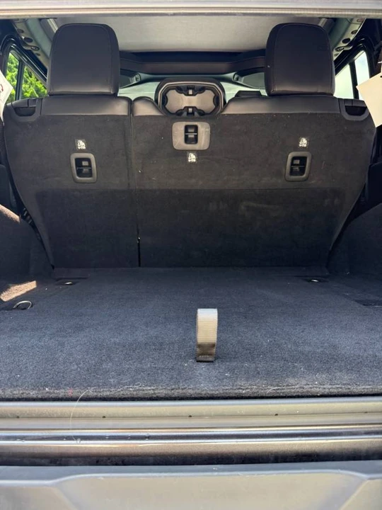 2020 Jeep JL Wrangler - Image 11 of 23