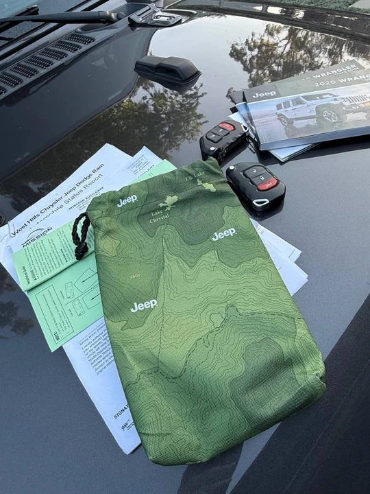2020 Jeep JL Wrangler - Image 15 of 23