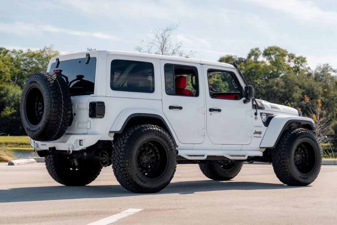 2020 Jeep JL Wrangler - Image 8 of 21
