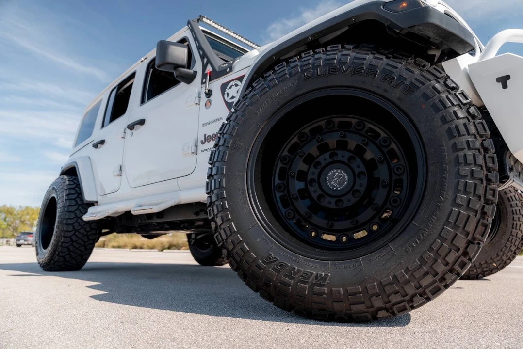 2020 Jeep JL Wrangler - Image 16 of 21