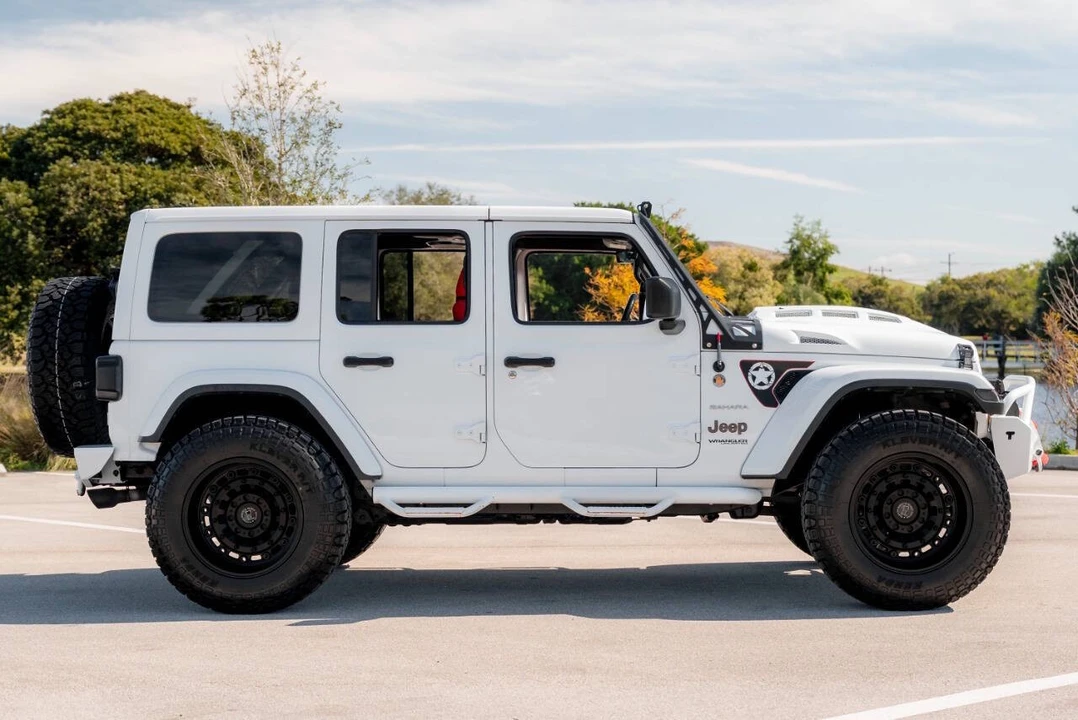 2020 Jeep JL Wrangler - Image 9 of 21