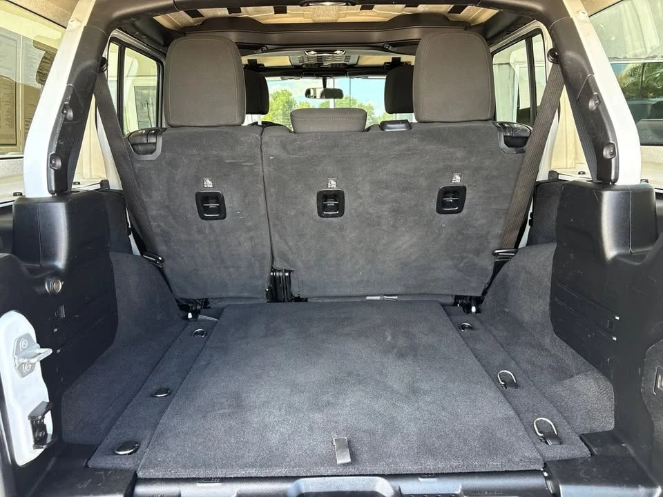 2020 Jeep JL Wrangler - Image 8 of 13