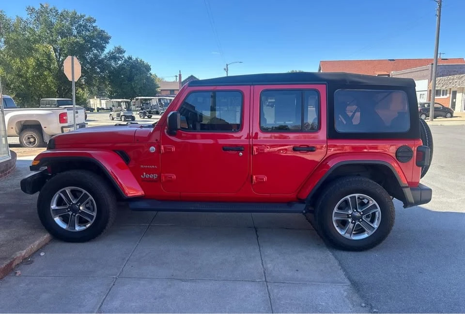 2020 Jeep JL Wrangler - Image 5 of 18