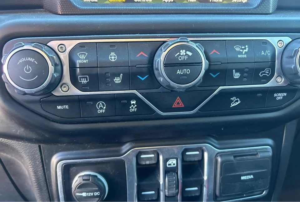 2020 Jeep JL Wrangler - Image 11 of 18