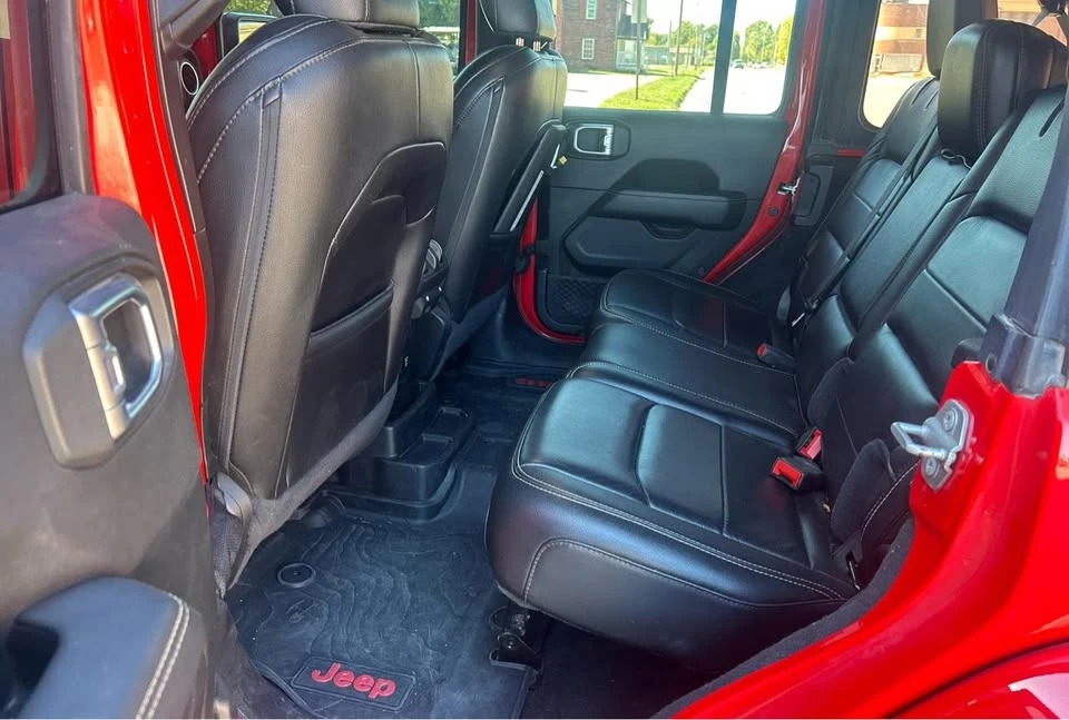 2020 Jeep JL Wrangler - Image 16 of 18