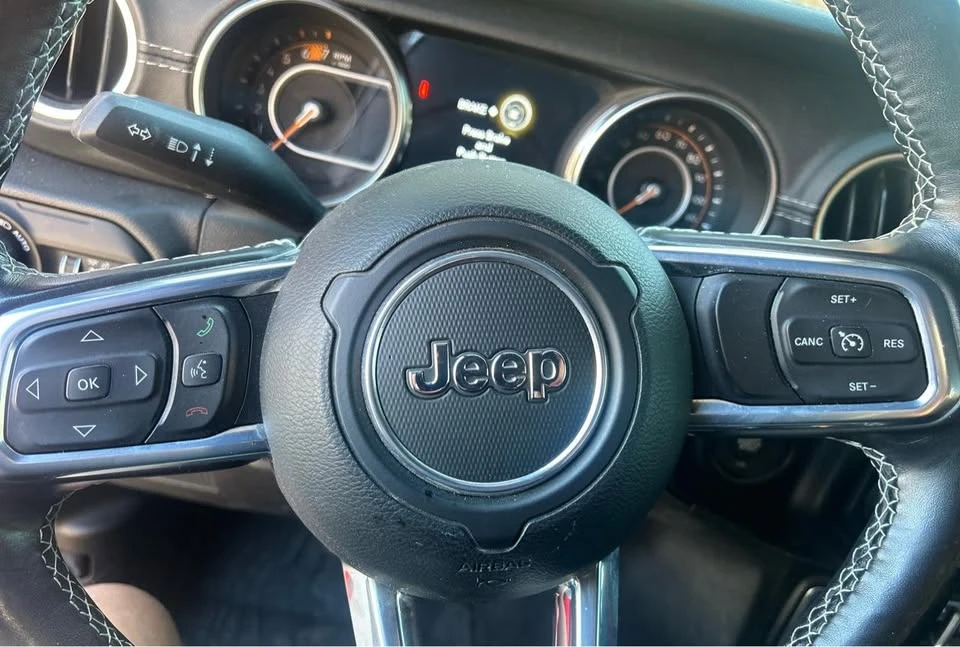 2020 Jeep JL Wrangler - Image 15 of 18
