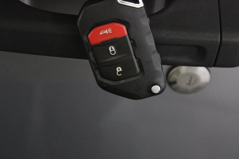 2020 Jeep JL Wrangler - Image 18 of 20