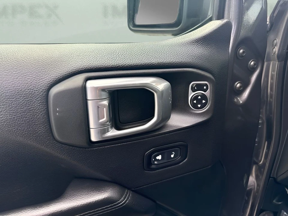 2020 Jeep JL Wrangler - Image 18 of 23