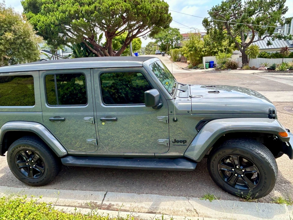 2020 Jeep JL Wrangler - Image 12 of 31