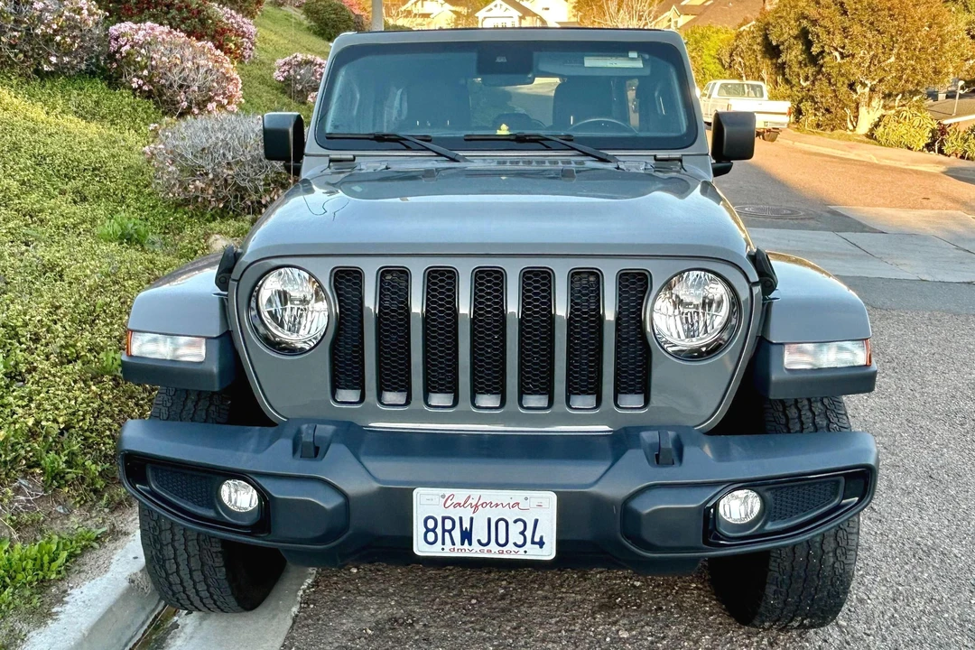 2020 Jeep JL Wrangler - Image 2 of 31