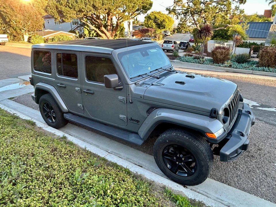 2020 Jeep JL Wrangler - Image 10 of 31
