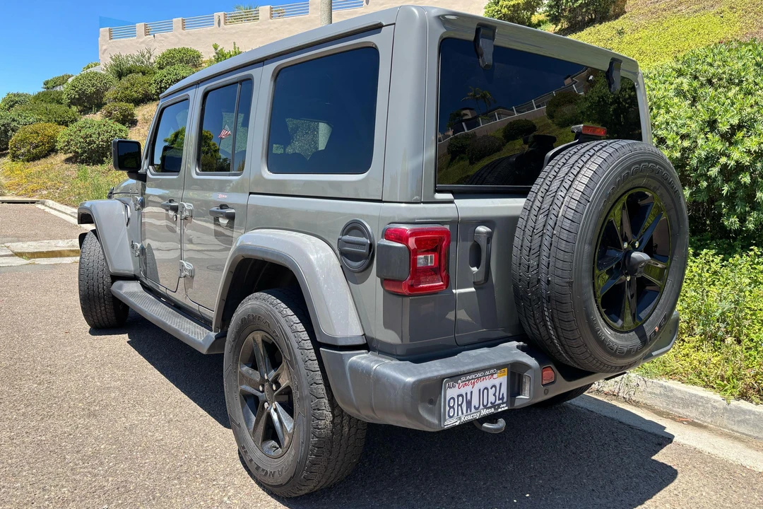 2020 Jeep JL Wrangler - Image 4 of 31
