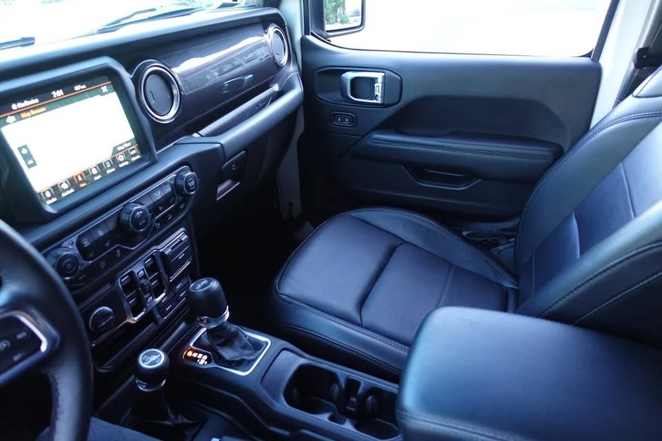 2020 Jeep JL Wrangler - Image 10 of 18