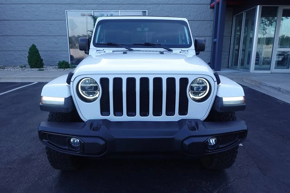 2020 Jeep JL Wrangler - Image 2 of 18