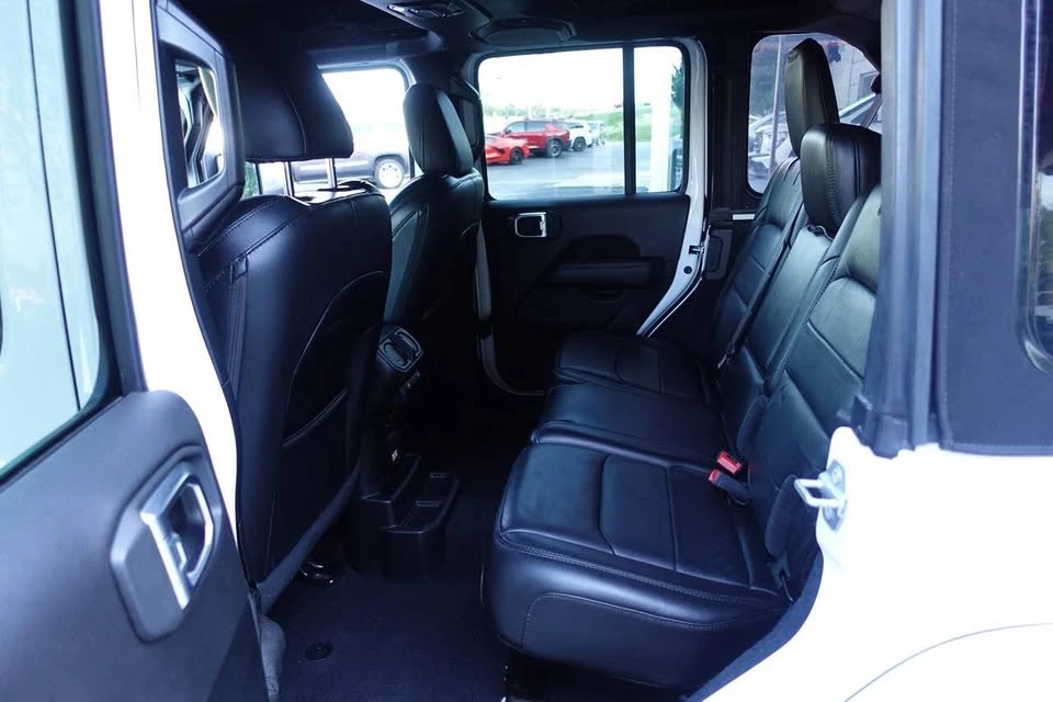 2020 Jeep JL Wrangler - Image 16 of 18