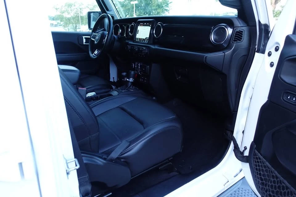 2020 Jeep JL Wrangler - Image 14 of 18