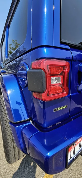 2020 Jeep JL Wrangler - Image 18 of 31