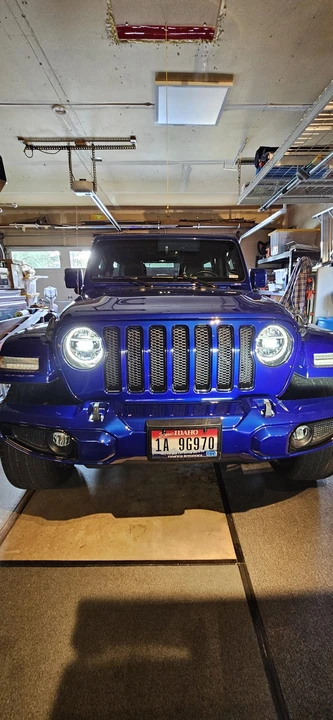 2020 Jeep JL Wrangler - Image 17 of 31