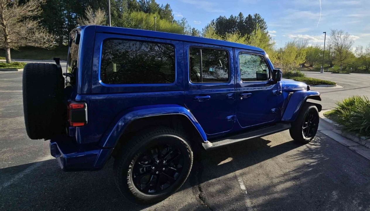 2020 Jeep JL Wrangler - Image 4 of 31