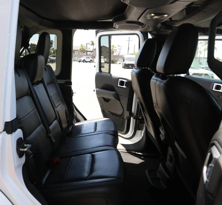 2020 Jeep JL Wrangler - Image 8 of 11